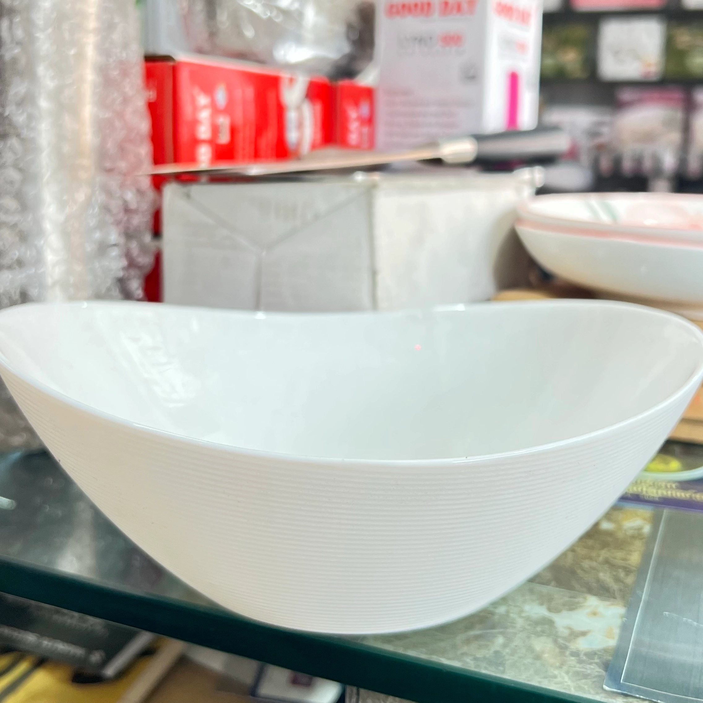 Ceramic serving bowl