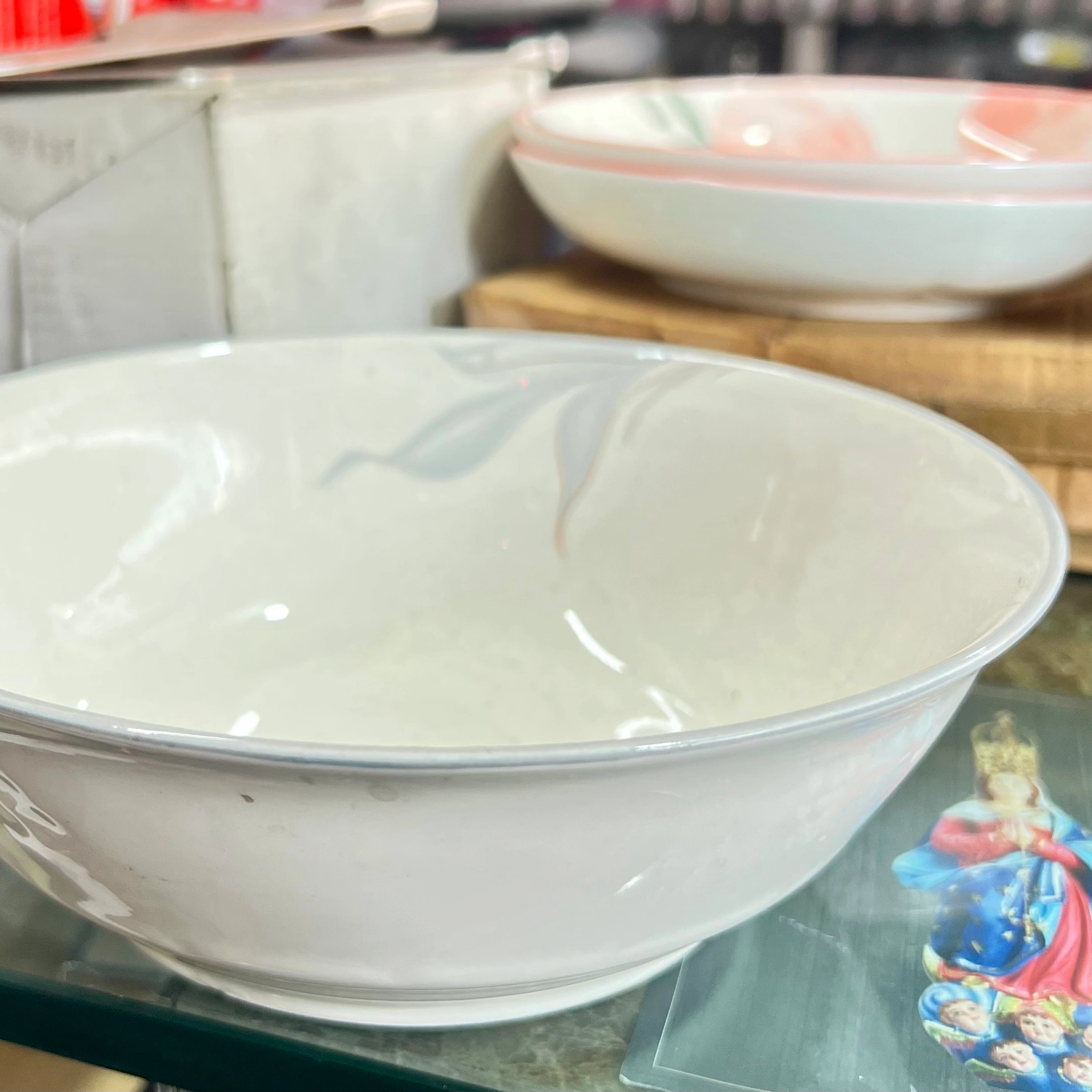 Serving ceramic curry bowl