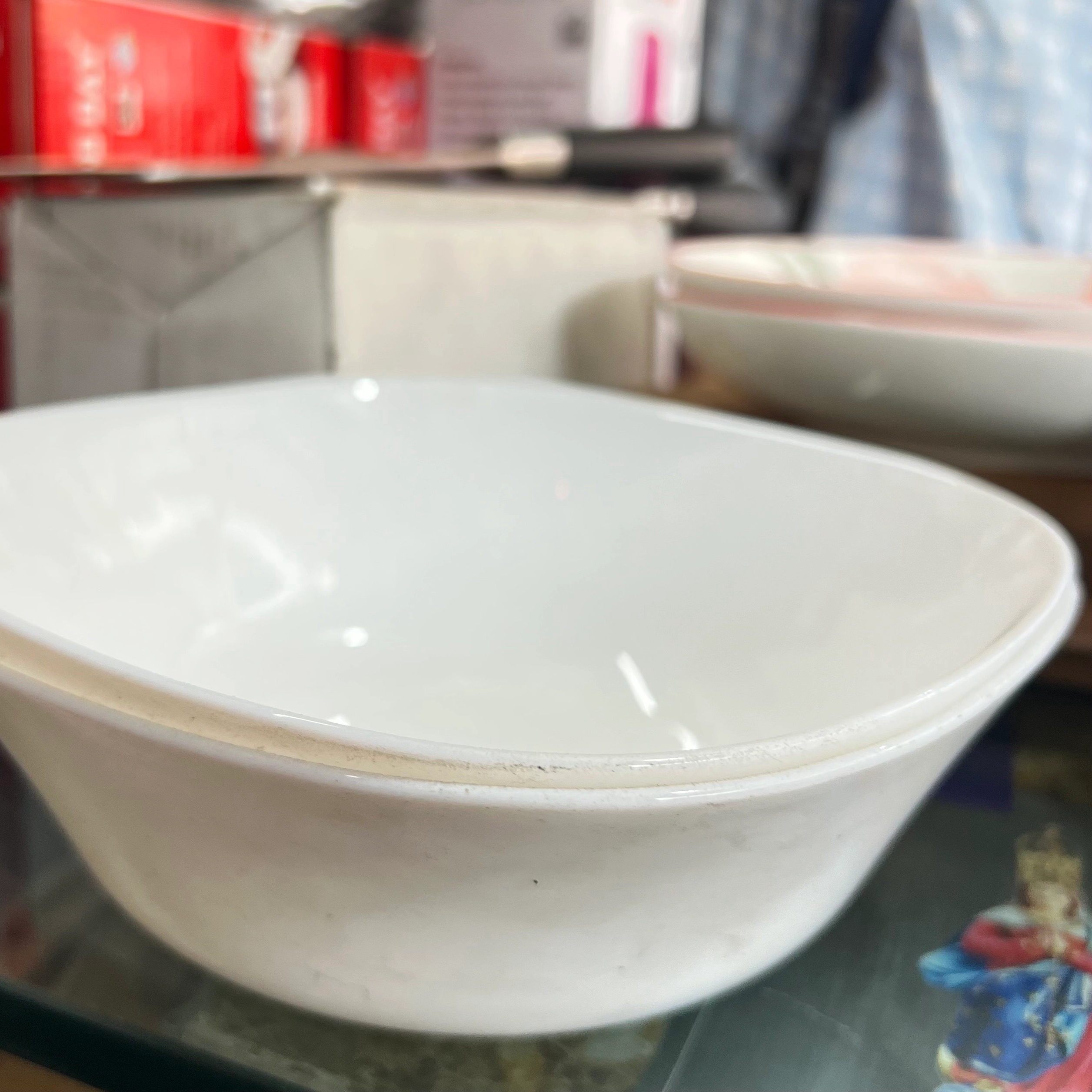 Ceramic serving curry bowl